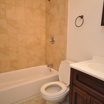 Building Photo - 2116 N 11th St