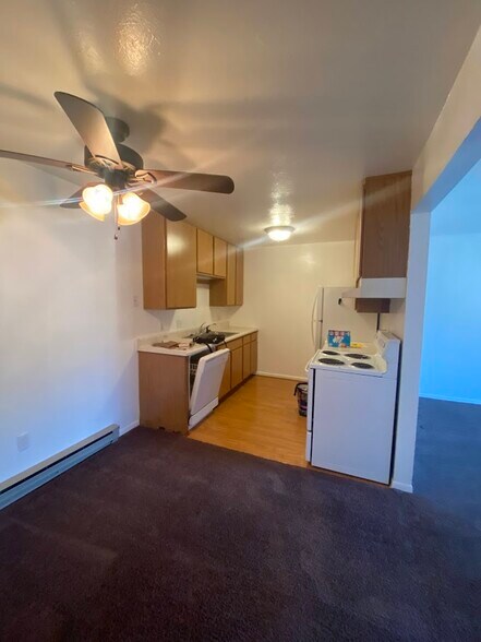 Building Photo - 7400 Crosscreek Dr