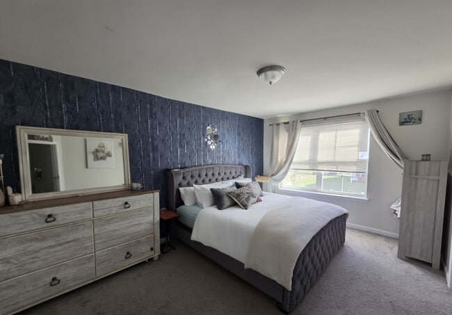 Building Photo - 106 Extrovert Dr