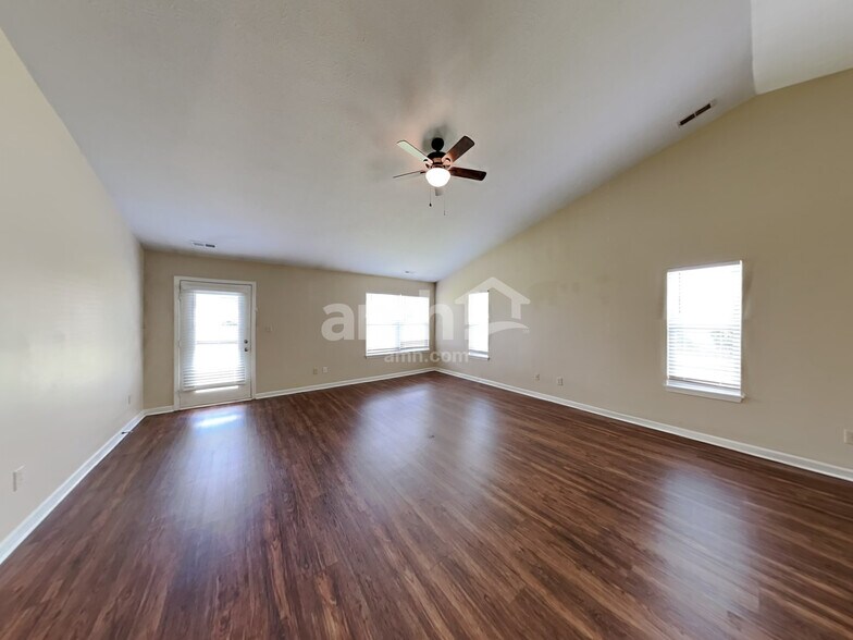 Building Photo - 7576 Gold Coin Dr