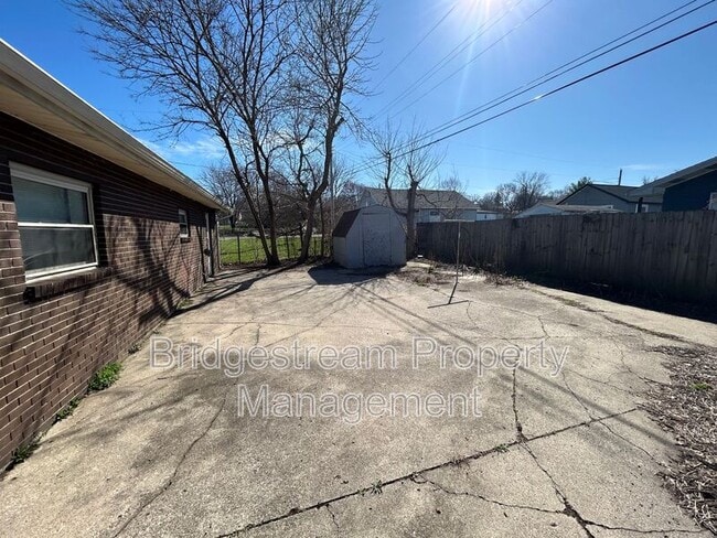 Building Photo - 306 Buckeye Ave