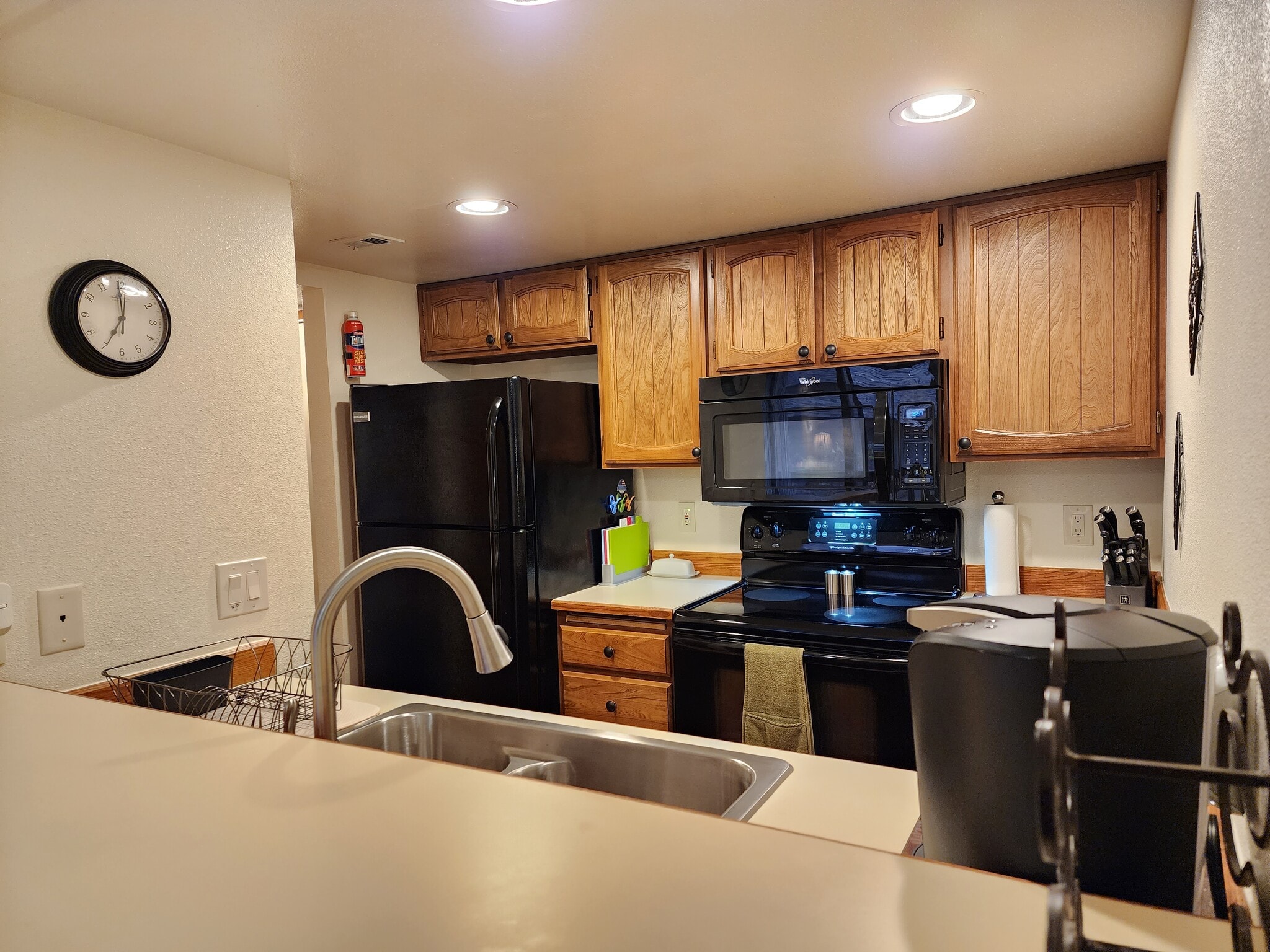 Building Photo - 9645 Independence Dr