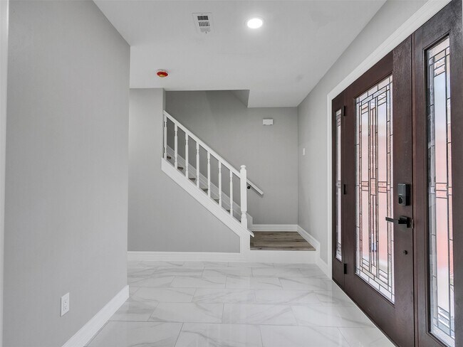 Building Photo - 1730 Pilgrim Journey Dr