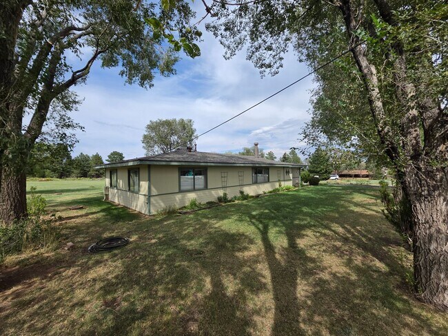 Building Photo - 5675 E Burris Ln