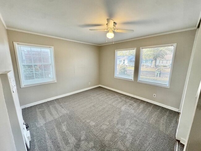 Building Photo - 4093 Barron Ave