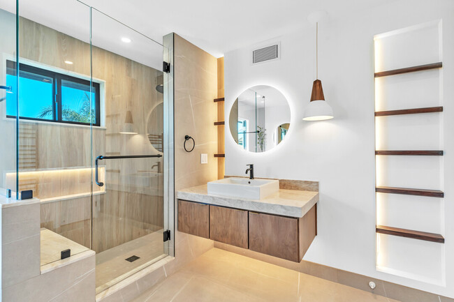 Building Photo - 14692 Ranch Trail Dr