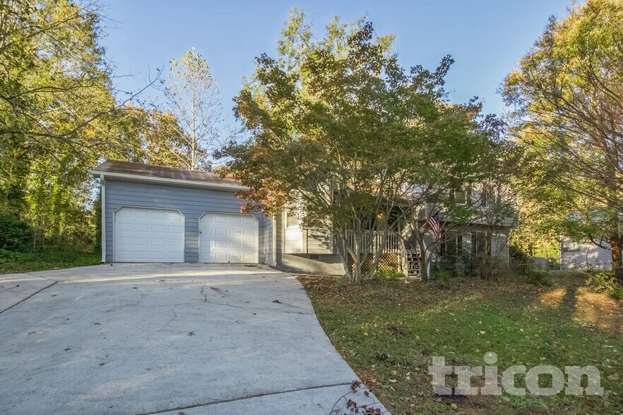 Building Photo - 828 Georgetown Dr