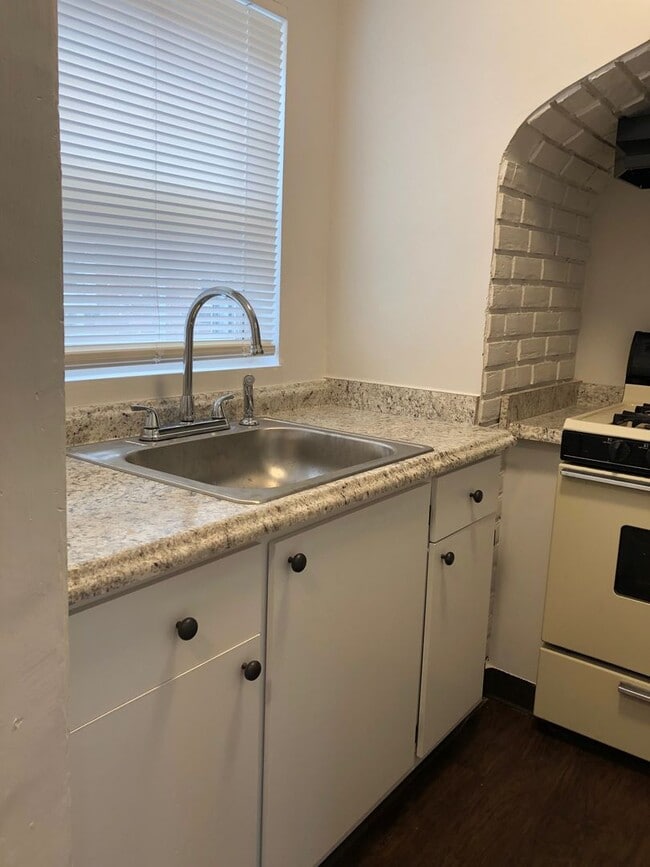 Building Photo - Beautiful Home for Rent