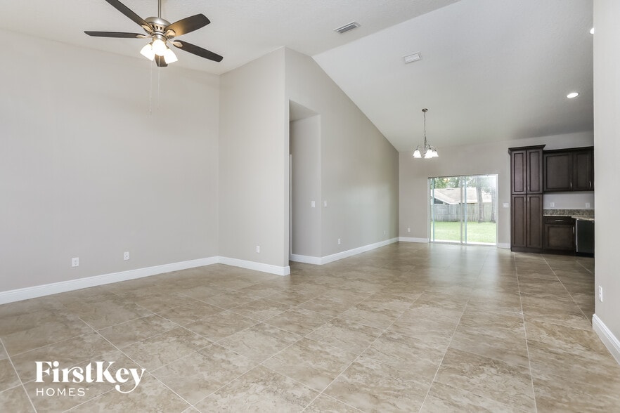 Building Photo - 441 Homer Ave