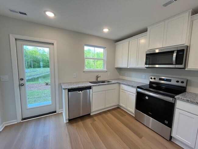 Building Photo - 5086 Northstar Dr