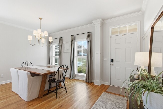 Building Photo - 2046 Lequire Ln