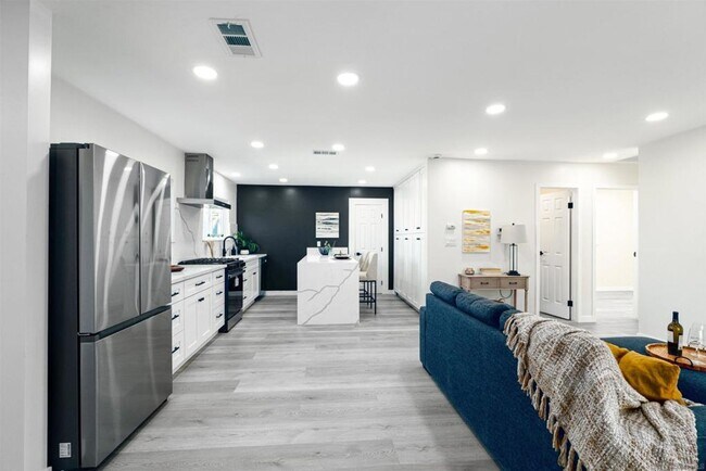 Building Photo - Charming Remodeled Home in Clairemont!
