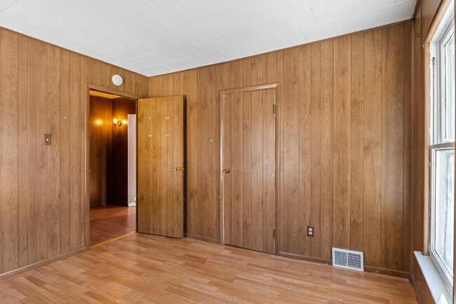 Building Photo - 213 Fletcher Ave