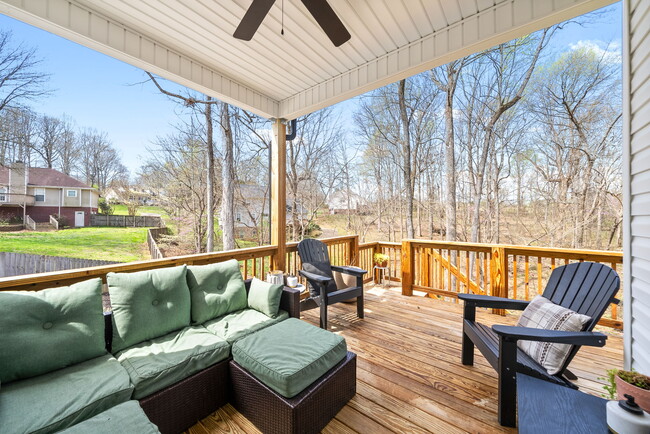 Building Photo - 3477 Eastwood Dr