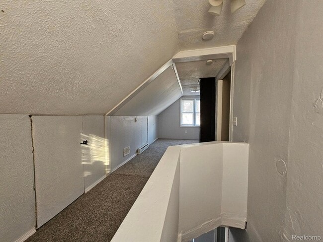 Building Photo - 6828 Meadow Ave