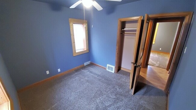 Building Photo - 1679 29th St NE