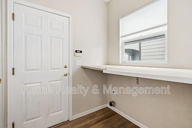 Building Photo - 5174 E 119th Way
