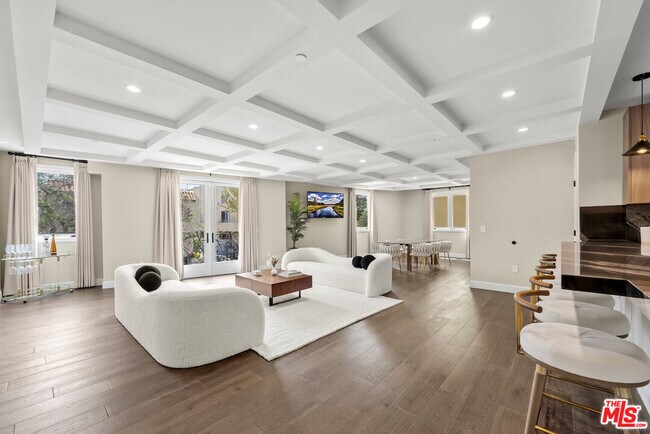 Building Photo - 1825 Pandora Ave