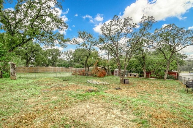 Building Photo - Recently Remodeled 3-Bedroom Home with Gat...