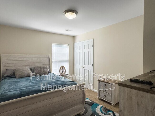 Building Photo - 204 Wildberry Ln