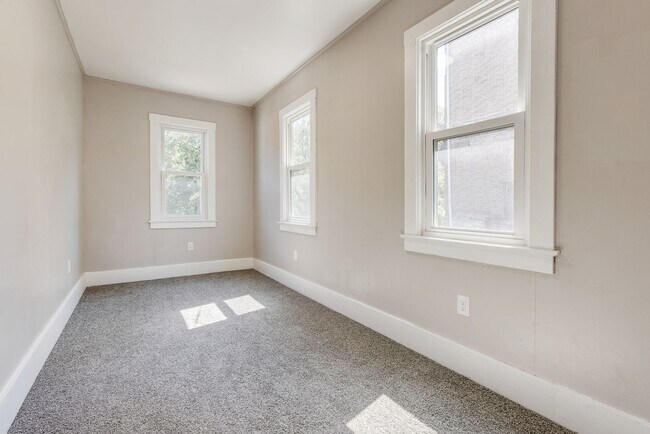 Building Photo - 2641 S 18th St