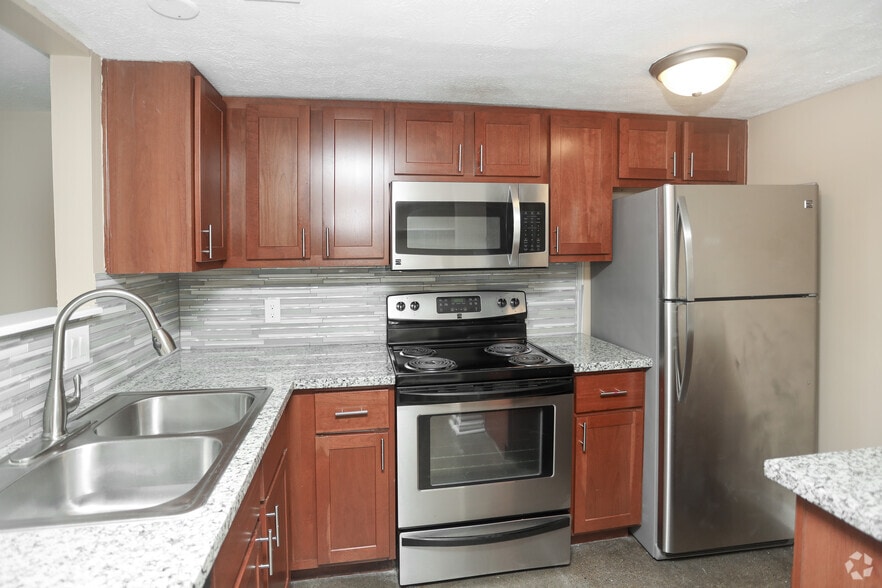 2BR, 2.5BA - Townhomes at Fall Creek Place