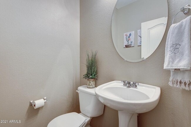 Building Photo - 8074 W Beck Ln