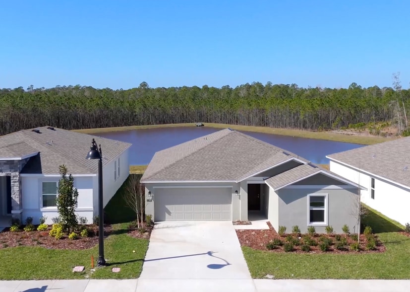 Building Photo - 5110 Magnolia Palm Dr