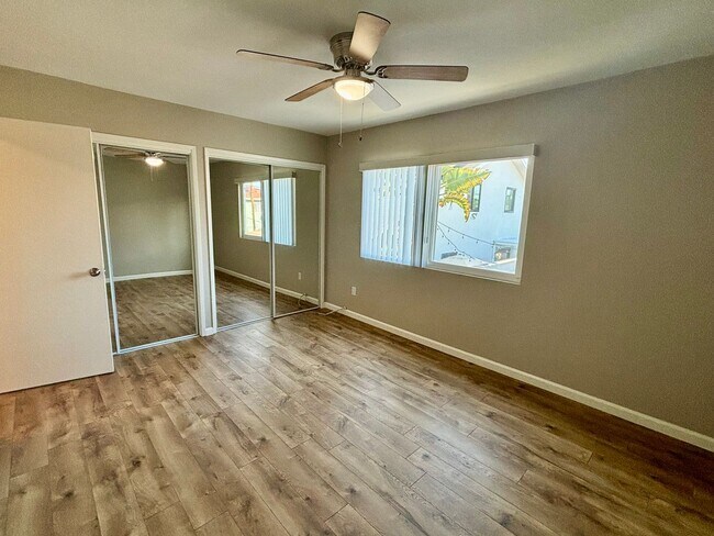 Building Photo - Updated 2 Bed 1.5 Bath Apt. in Coronado