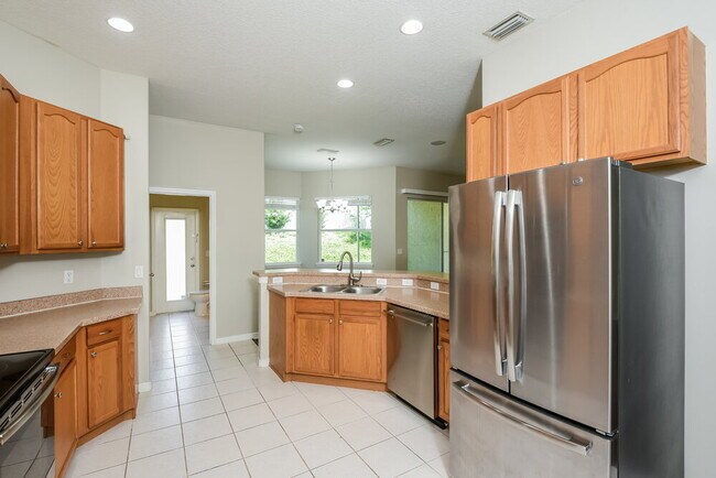 Building Photo - 1752 Southern Oak Loop