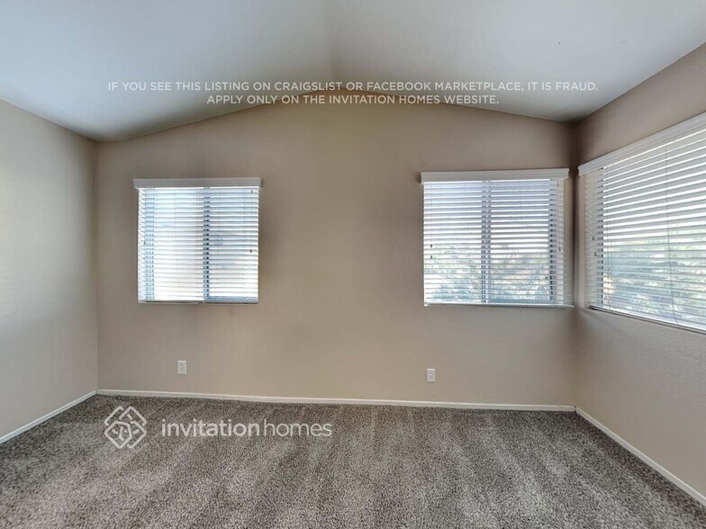 Building Photo - 12023 Vintage Dr