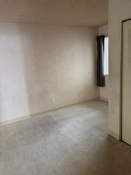 Building Photo - 1705 Heatheridge Rd