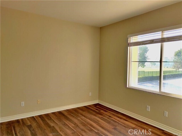 Building Photo - 47 Straw Flower