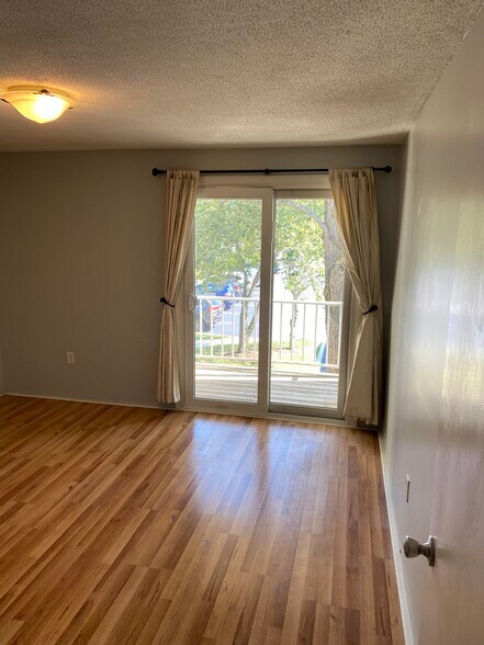 Bedroom 2 - 6 Walden Dr