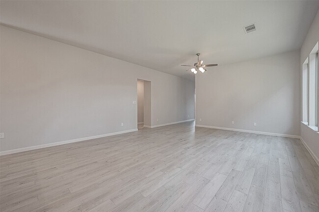 Building Photo - 9707 Satsuma Path