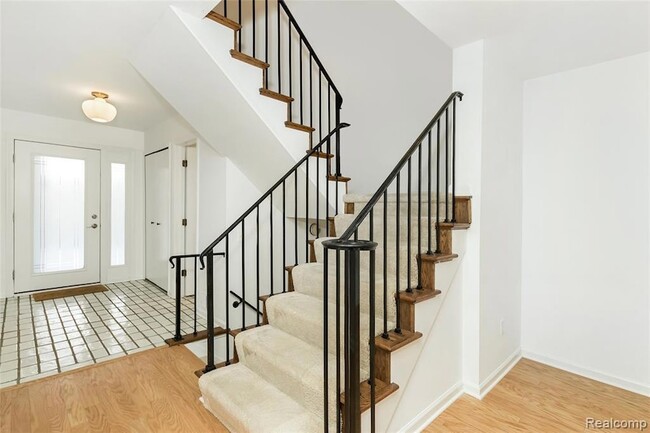 Building Photo - 1360 Bramblebush Run