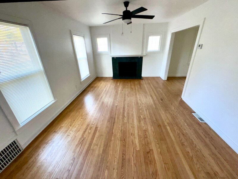 Building Photo - 4508 S Burrell St