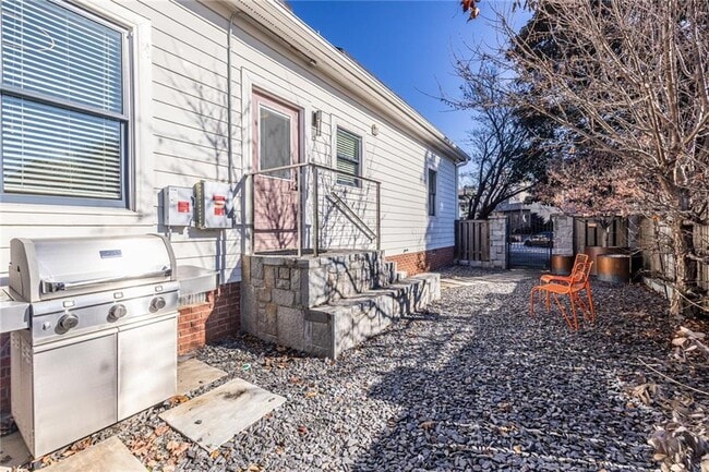 Building Photo - 69 Randolph St NE