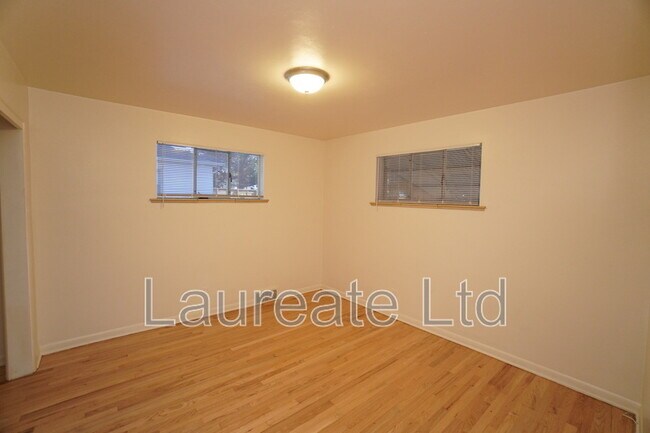 Building Photo - 5998 S Hill St