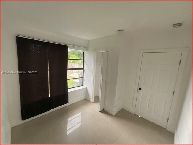 Building Photo - 8281 SW 28th St