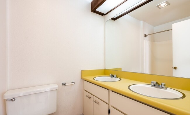 Building Photo - Comfortable Campbell Living w/ Garage, A/C & Outdoor Space