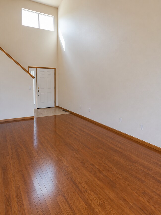 Building Photo - Spacious Southwest Fort Collins Townhome Near Cathy Fromme Prairie - 3bd 3ba AVAILABLE