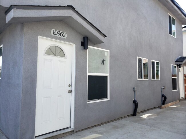 Building Photo - AVALON (10960)