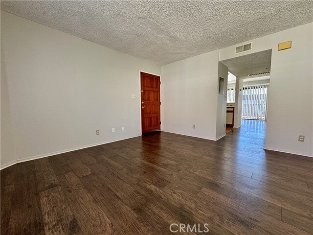 Building Photo - 987 E Del Mar Blvd