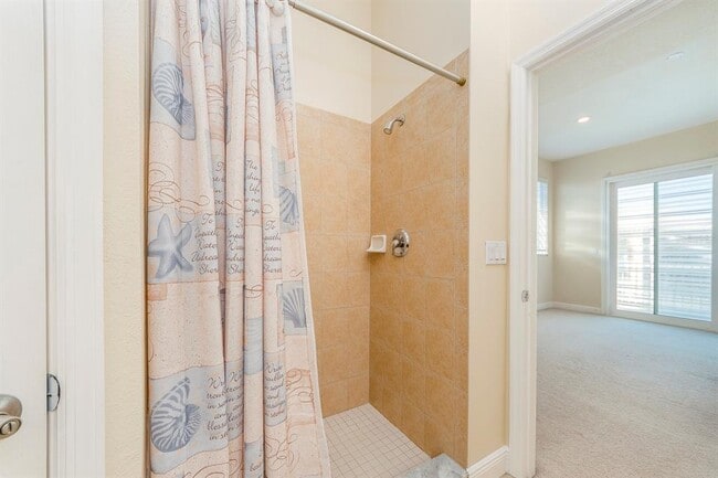 Building Photo - 10639 Hatteras Dr