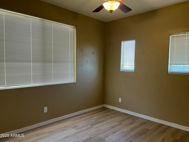 Building Photo - 6734 W Blackstone Ln