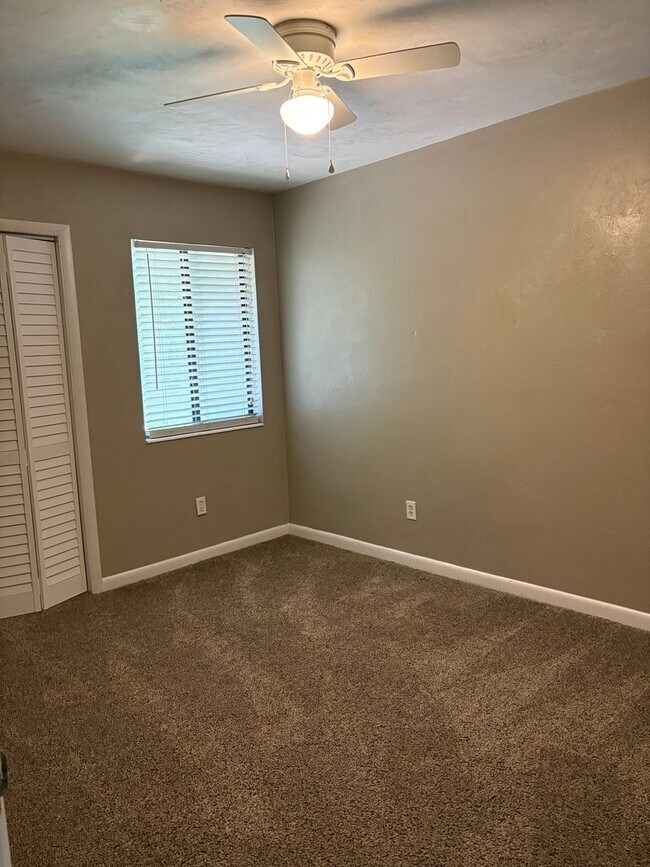Building Photo - 2 story townhouse near TMH!!!