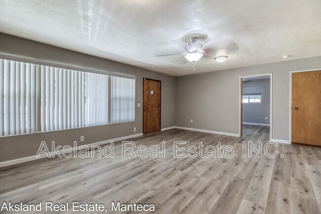 Building Photo - 3005 W Lathrop Rd