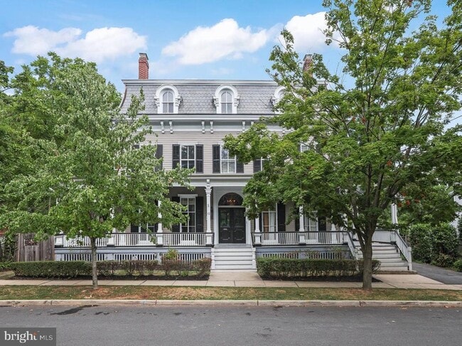 Building Photo - 12 Murray Pl