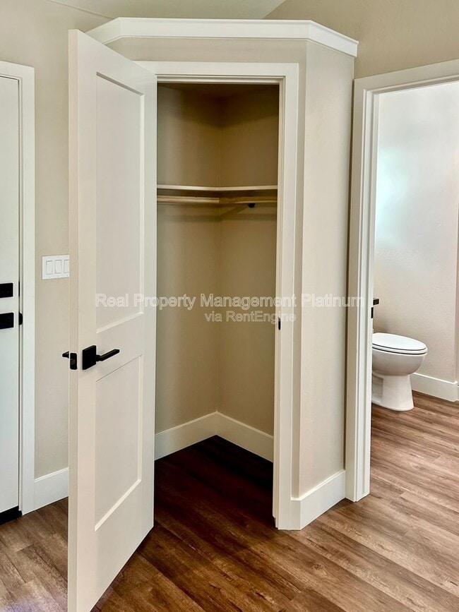 Building Photo - 1469 5th St